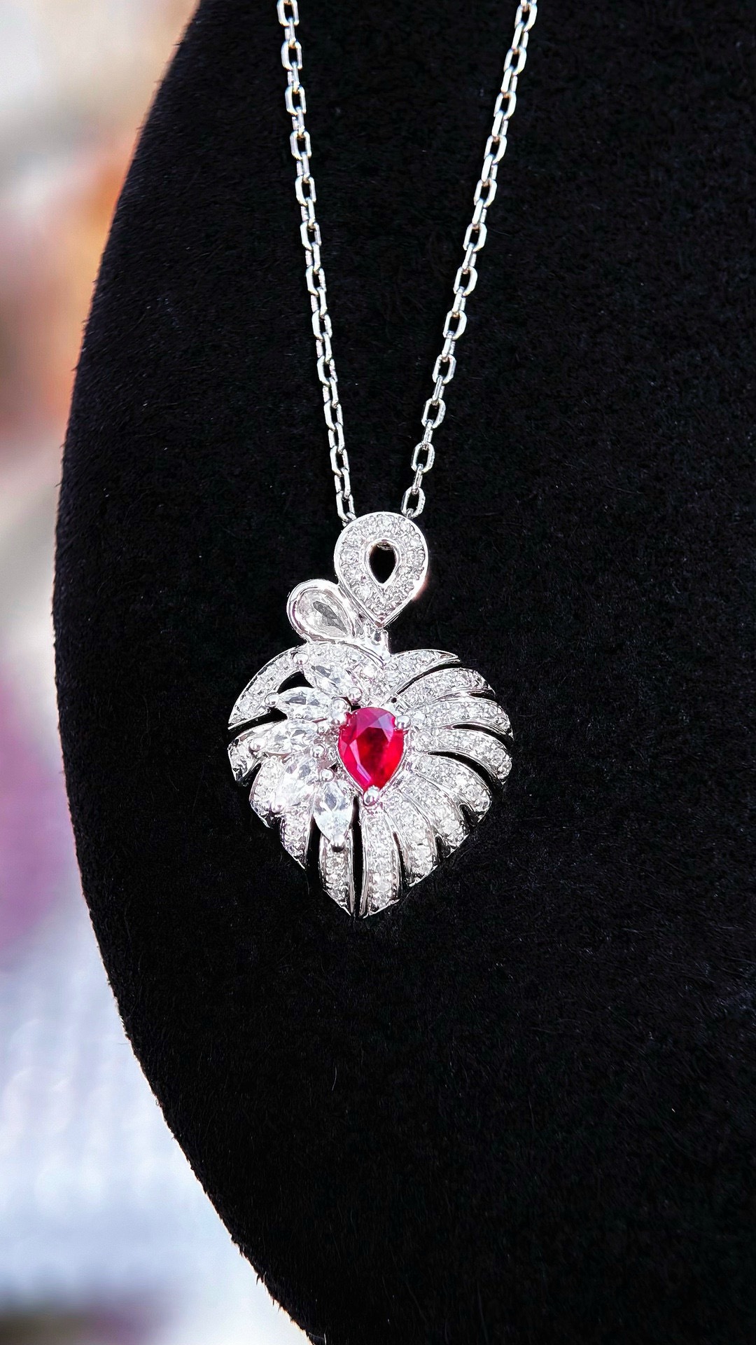 璀璨商機 18K金鴿血紅紅寶石吊墜，抖音電商批發代發新藍海